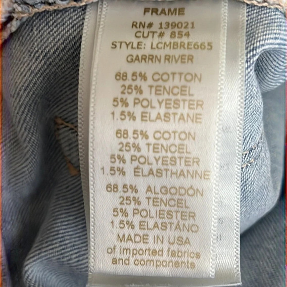 Frame Denim Le Crop Mini Boot Distressed Jeans in Garrn River - Size 24 - Picture 8 of 10